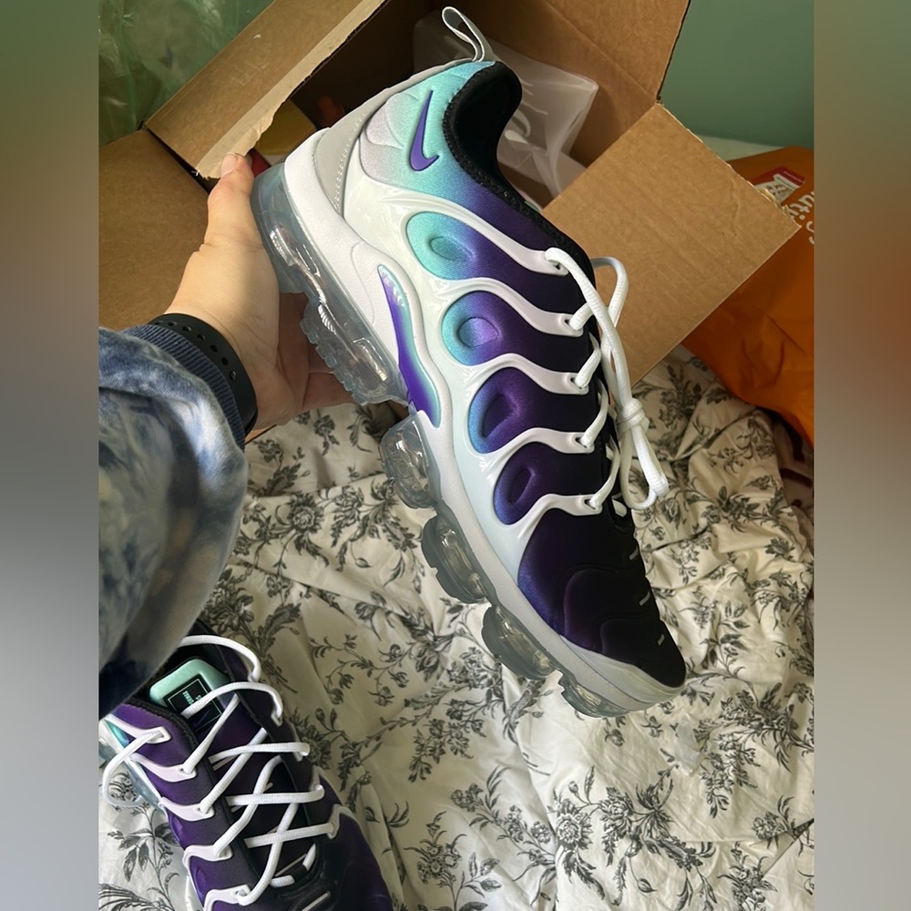 Nike Air VaporMax Plus MENS Gradient Purple and Teal